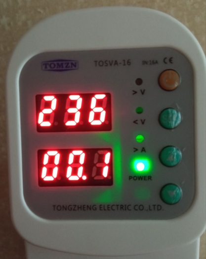 Реле напряжения в розетку для защиты холодильника